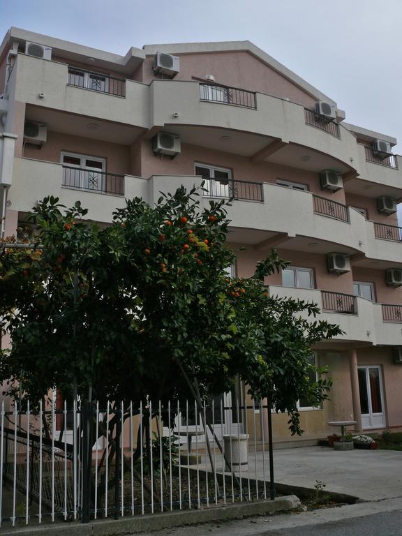 Guest House Zec Budva Exterior photo