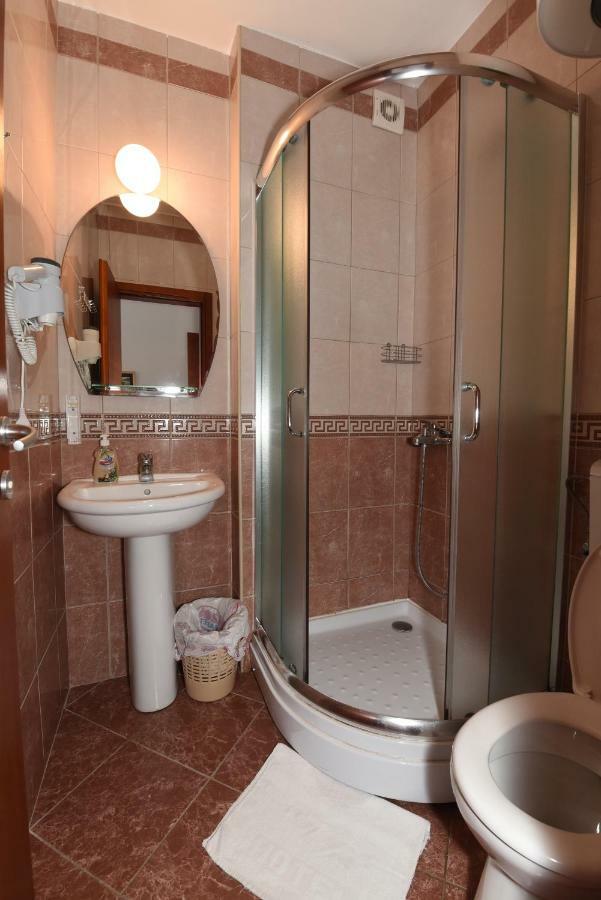 Guest House Zec Budva Exterior photo