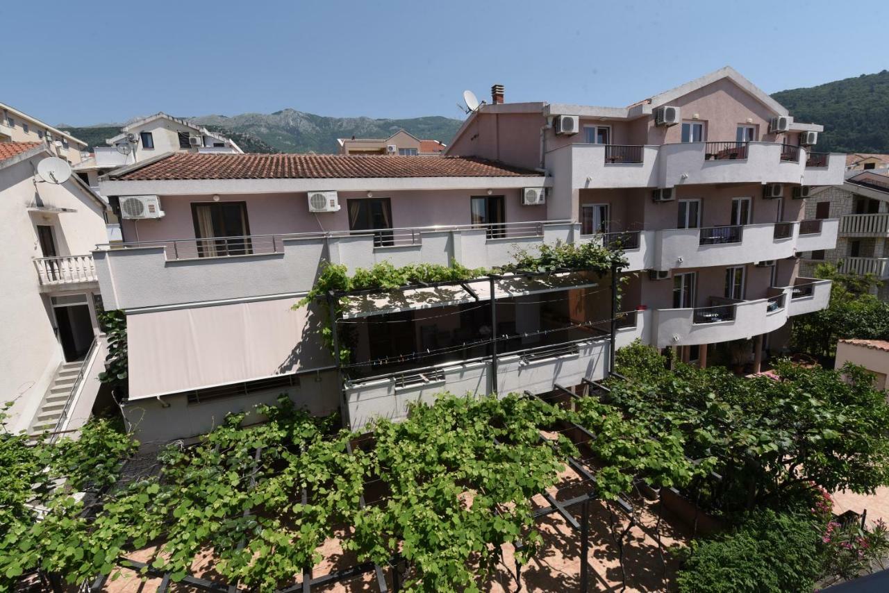 Guest House Zec Budva Exterior photo
